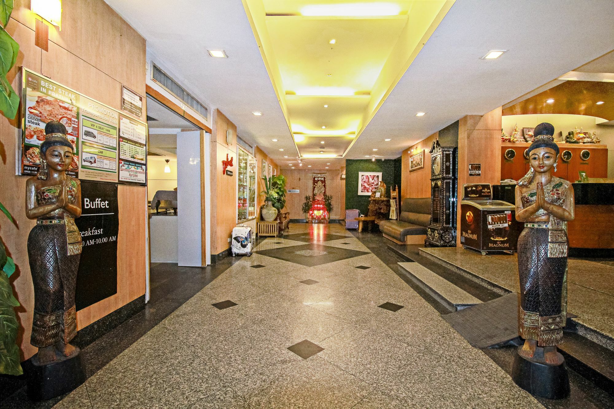 Ten Stars Hotel Bangkok Exterior photo
